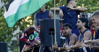 أمين يامال يتصدر عناوين الأخبار بعد احتفاله في برشلونة ملوحًا بعلم فلسطين في مشهد مؤثر وملهم