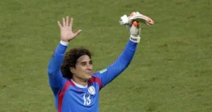 أوتشوا يستعد للمشاركة السادسة على التوالي مع منتخب المكسيك في منافسات كأس العالم القادمة بروح حماسية عالية