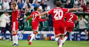 بايرن ميونخ يحقق انتصارا مثيرا أمام فولفسبورج بهدف يتيم في صراع الدوري الألماني الممتع