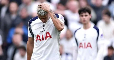 توتنهام يواجه ليدز في قمة مصيرية للهروب من شبح الهبوط في الدوري الإنجليزي الممتاز بتشكيلتيهما الرسمية