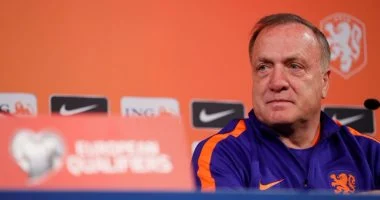 ديك أدفوكات يعود لقيادة منتخب كوراساو في رحلة مثيرة نحو التأهل لكأس العالم 2026 المقبلة