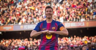 عرض خيالي من الهلال بمبلغ 90 مليون يورو سنويا لإغراء ليفاندوفسكي للانتقال إلى الدوري السعودي
