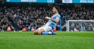 عمر مرموش يسجل أهدافًا في الدوري الإنجليزي ويعادل رقم أسطورة الكرة المصرية البلدوزر في إنجاز تاريخي