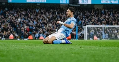 عمر مرموش يسجل أهدافًا في الدوري الإنجليزي ويعادل رقم أسطورة الكرة المصرية البلدوزر في إنجاز تاريخي