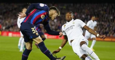 مباريات اليوم تحمل إثارة الكلاسيكو بين ريال مدريد وبرشلونة ومواجهة مثيرة بين وست هام وآرسنال في الدوري الإنجليزي