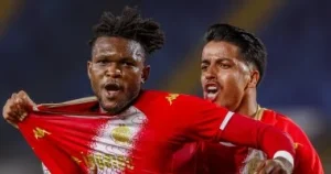 وداد الأمة يحقق انتصاراً مثيراً في الديربي البيضاوي ويؤكد هيمنته على الدوري المغربي أمام الوداد الرياضي